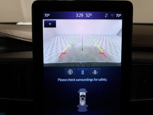 Used 2022 Ford Explorer King Ranch w/ Technology Package image 5