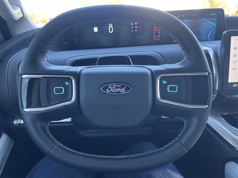 New 2026 Ford Expedition Max Platinum w/ Platinum Ultimate Package image 7