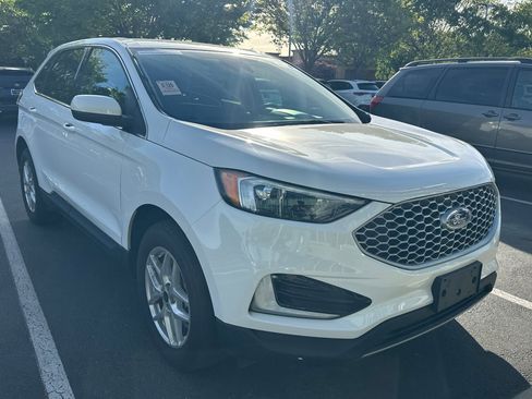 Used 2024 Ford Edge SEL image 2