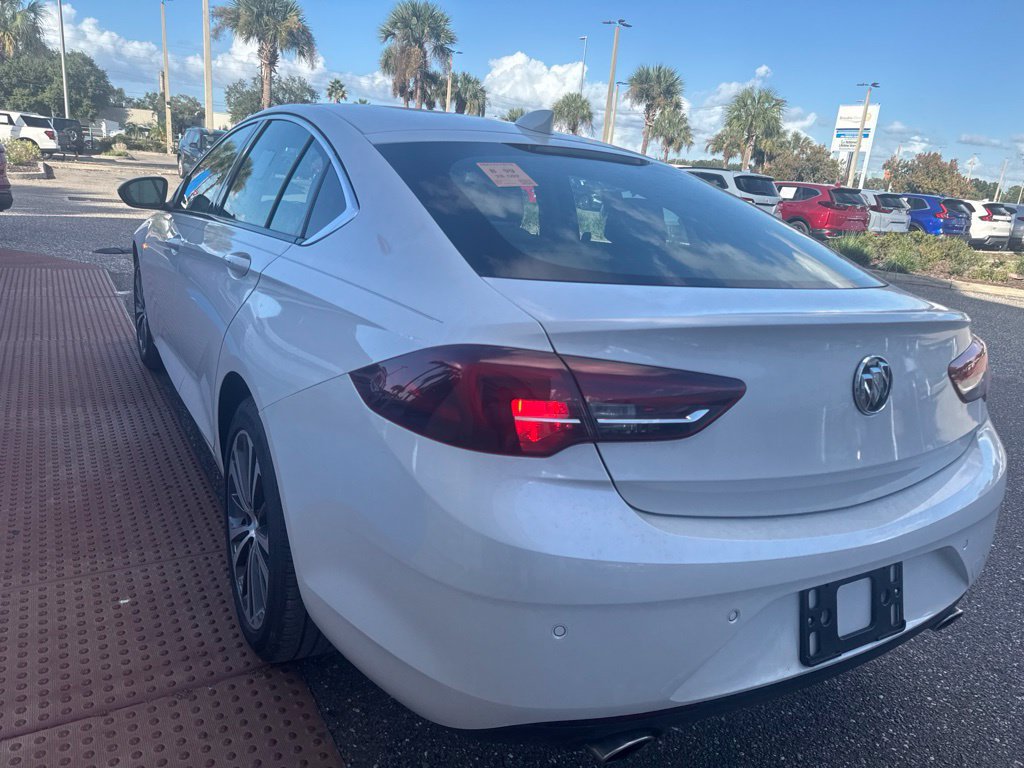 Used 2018 Buick Regal Essence w/ Driver Confidence Package #1 FWD image 23