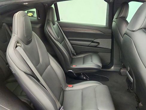 Used 2022 Tesla Model X AWD w/ 6 Seat Interior image 30