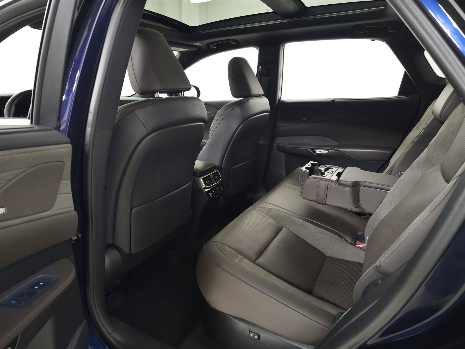 Certified 2025 Lexus RX 350 AWD w/ Convenience Package image 39