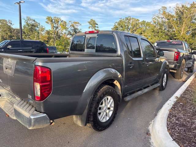Used 2018 Nissan Frontier SV RWD image 2