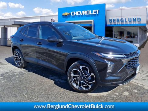 New 2026 Chevrolet Trax RS w/ Driver Confidence Package image 1