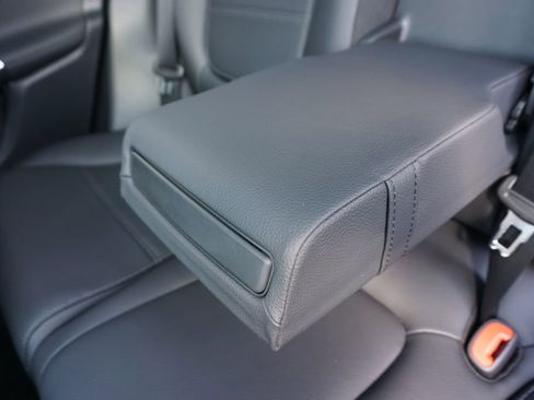 Certified 2025 Mercedes-Benz GLC 300 4MATIC image 47