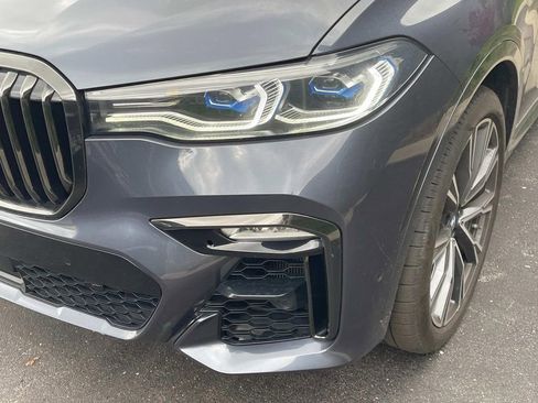 Used 2021 BMW X7 M50i image 7