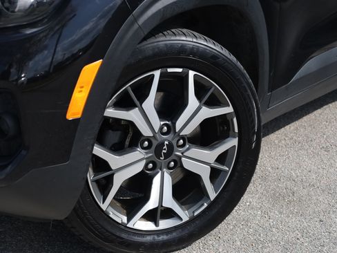 Used 2023 Kia Seltos EX image 19