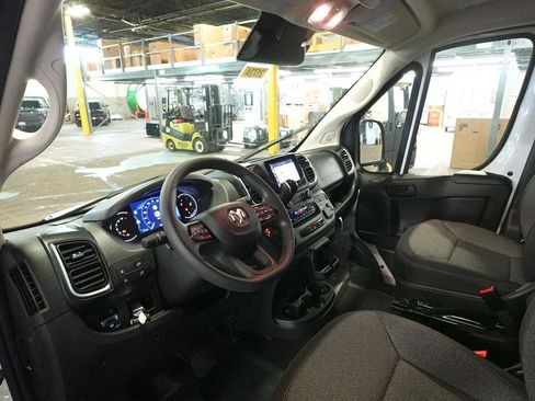 New 2024 RAM ProMaster 2500 w/ Quick Order Package 22G SLT image 12