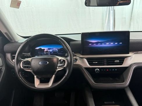 Certified 2025 Ford Explorer Active w/ Active Comfort Package AWD/4WD image 23