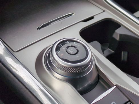 Certified 2020 Ford Explorer XLT w/ Equipment Group 202A image 35