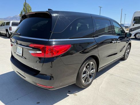 Used 2024 Honda Odyssey Elite image 3