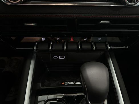 New 2025 Chevrolet Colorado Z71 w/ Z71 Convenience Package 2 image 24