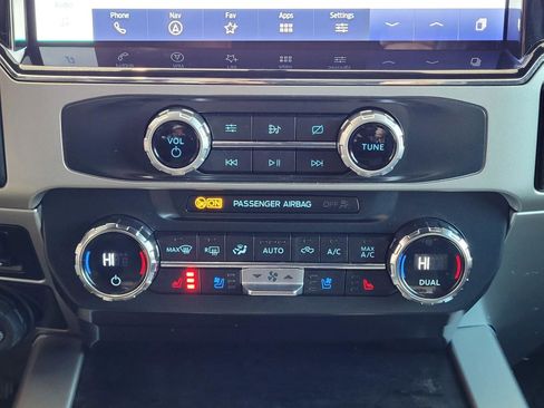 Used 2022 Ford F250 Lariat w/ Lariat Ultimate Package AWD/4WD image 26