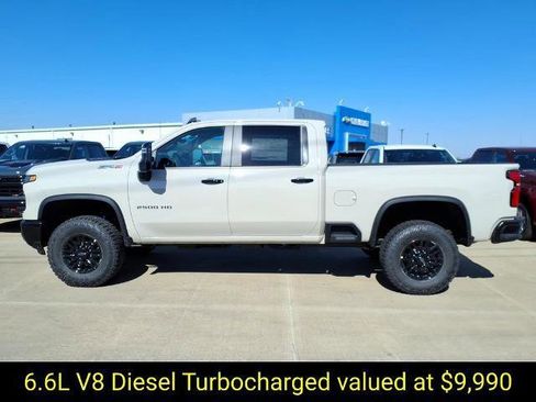 New 2026 Chevrolet Silverado 2500 ZR2 AWD/4WD image 2