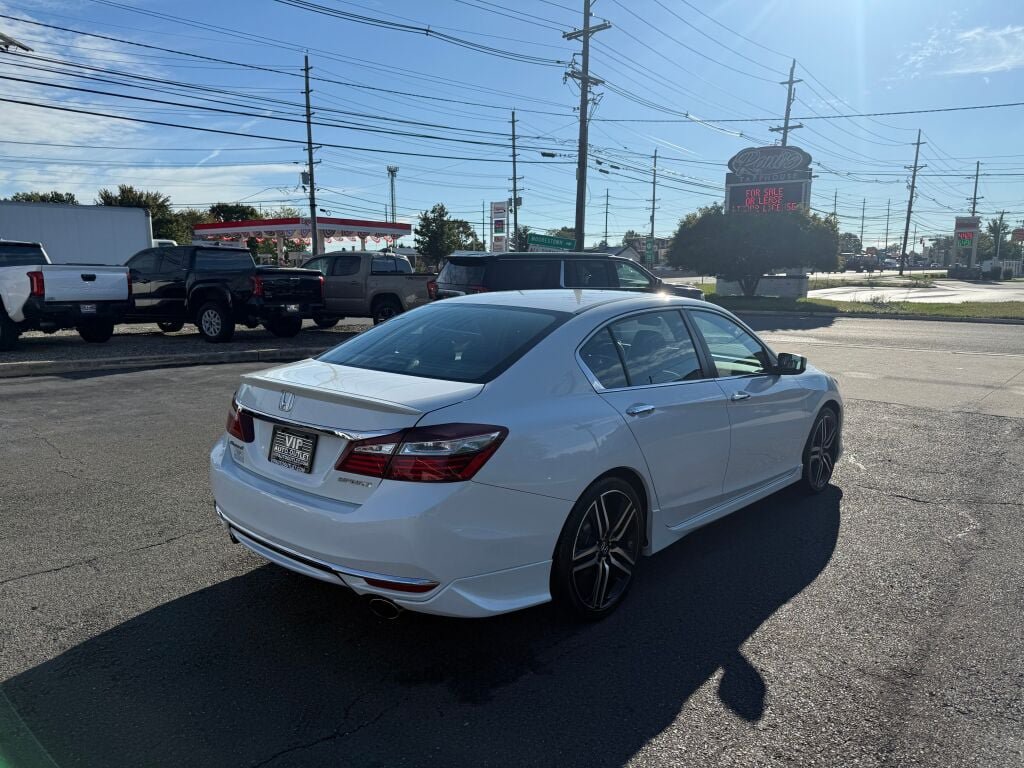 Used 2016 Honda Accord Sport image 7