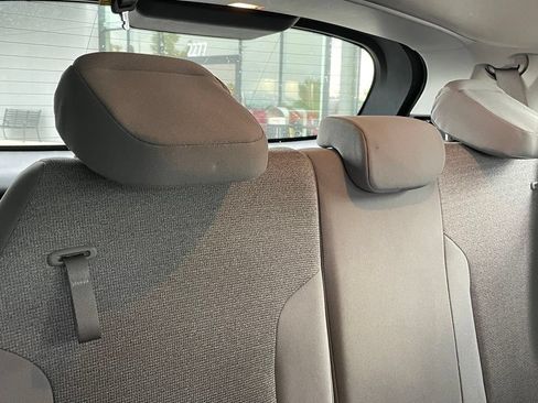 Used 2025 Toyota Sienna LE FWD image 25