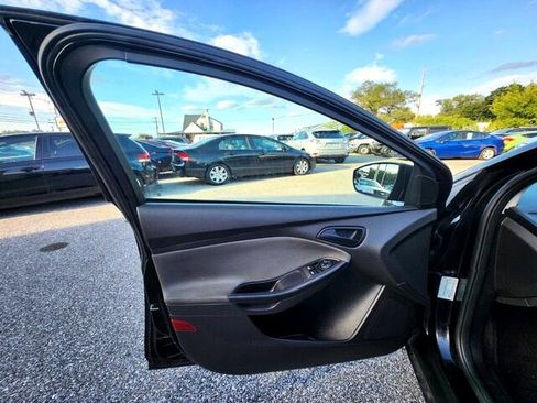 Used 2014 Ford Focus S image 10