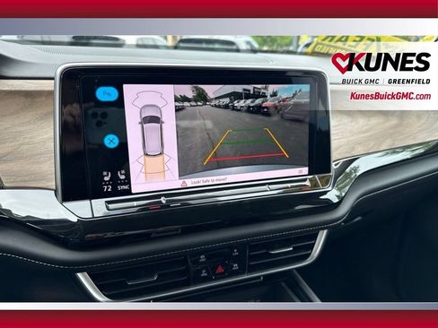 Used 2025 Volkswagen Atlas SE FWD image 18