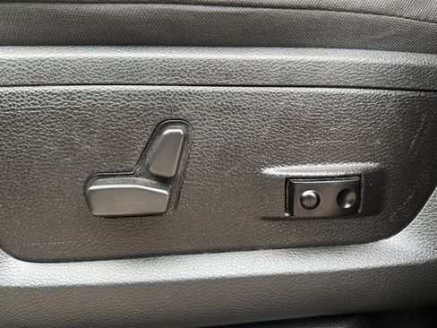 Used 2022 RAM 3500 Big Horn w/ Max Tow Package image 15