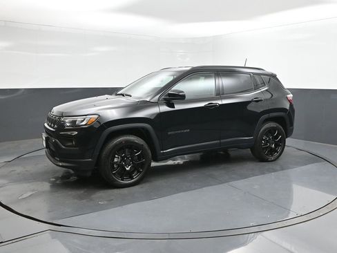 New 2026 Jeep Compass Latitude AWD/4WD image 30