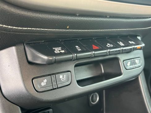 Used 2020 GMC Canyon Denali image 13