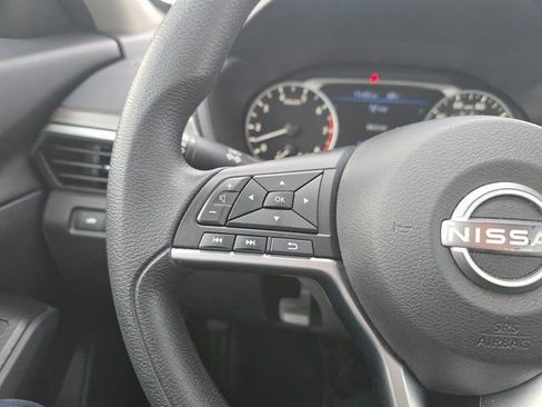 Used 2024 Nissan Altima 2.5 SV image 18