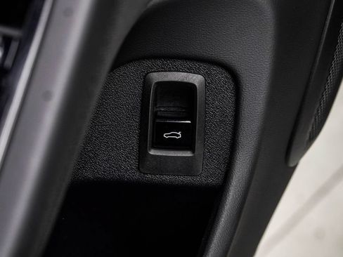 Used 2026 BMW i5 eDrive40 w/ M Sport Package RWD image 45
