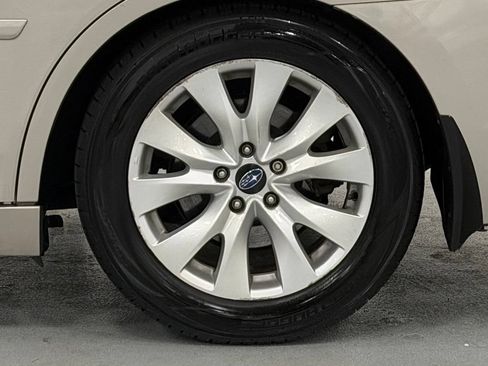 Used 2016 Subaru Legacy 2.5i Premium w/ Popular Package #3 AWD/4WD image 4