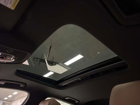 Used 2023 Audi A4 2.0T Premium w/ Convenience Package image 19