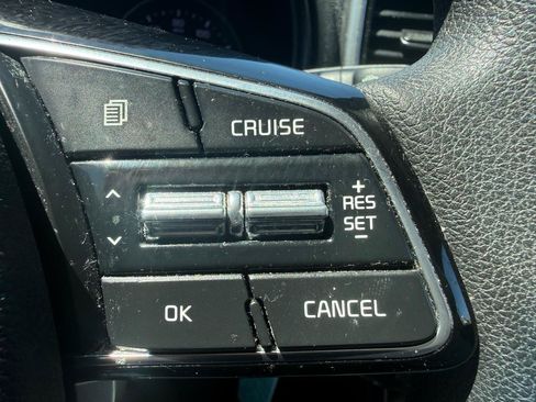 Used 2020 Kia Sportage LX FWD image 19