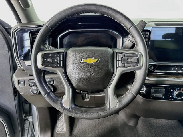 Used 2025 Chevrolet Silverado 2500 LT w/ Convenience Package AWD/4WD image 12