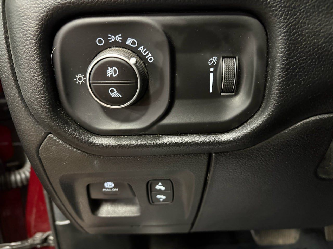Used 2020 RAM 1500 Big Horn AWD/4WD image 14