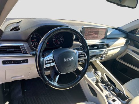 Used 2022 Kia Telluride EX w/ EX Premium Package image 9