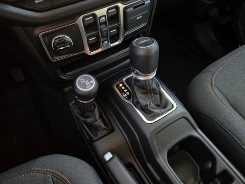 New 2026 Jeep Gladiator Sport AWD/4WD image 22
