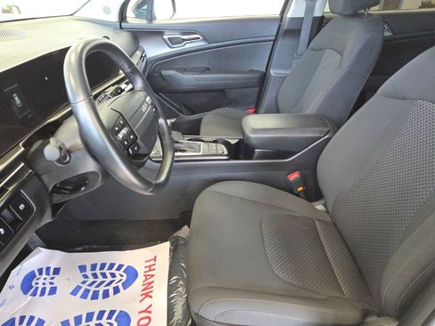 Used 2026 Kia Sportage LX image 12
