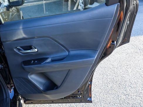 New 2026 Nissan Kicks SV image 18