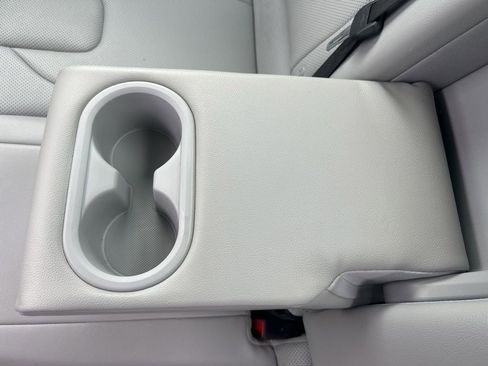 Certified 2026 Hyundai Elantra Limited FWD image 15