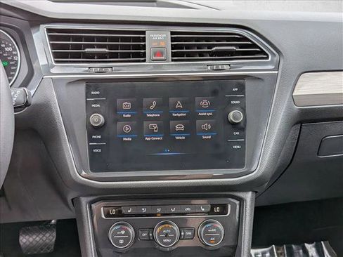 Used 2021 Volkswagen Tiguan SE w/ Panoramic Sunroof Package AWD/4WD image 14