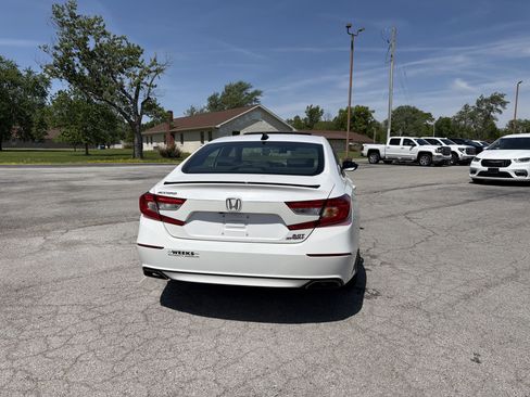 Used 2021 Honda Accord Sport image 3