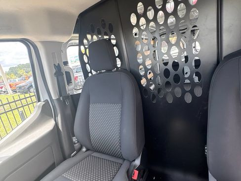 Used 2025 Ford Transit 250 Low Roof w/ Exterior Upgrade Package RWD image 31