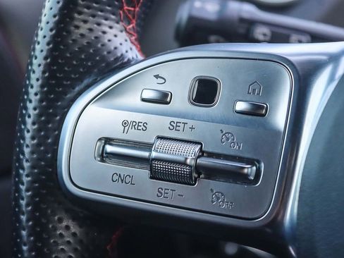 Used 2021 Mercedes-Benz GLA 250 4MATIC image 24