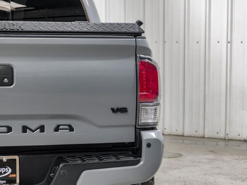 Used 2020 Toyota Tacoma TRD Off-Road w/ Advanced Technology Package image 47