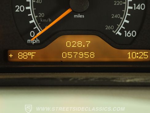Used 1999 Mercedes-Benz CLK 320 Cabriolet image 38