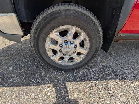 Used 2005 Chevrolet Silverado 2500 LS AWD/4WD image 11