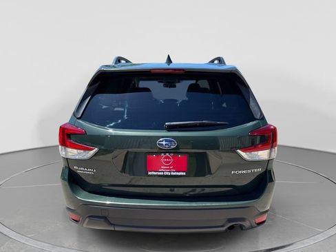 Used 2023 Subaru Forester Premium AWD/4WD image 5