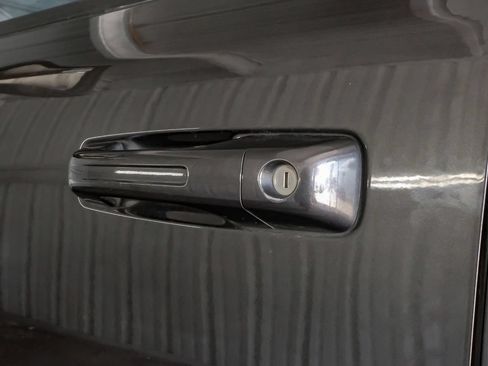 Used 2019 RAM 1500 Rebel AWD/4WD image 40