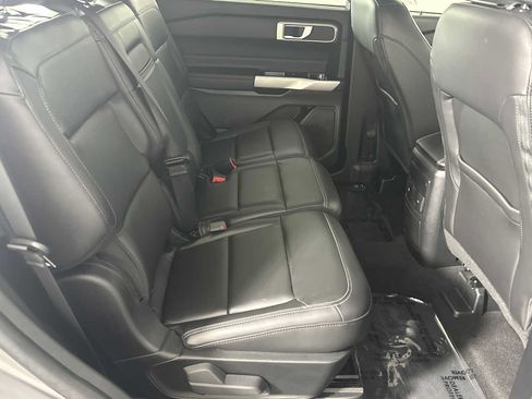 Used 2023 Ford Explorer XLT w/ Equipment Group 202A RWD image 21