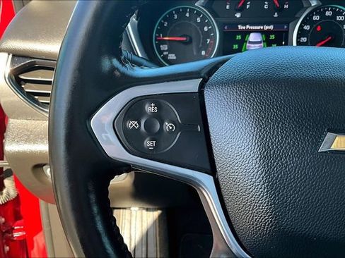 Used 2021 Chevrolet Traverse LT FWD image 11
