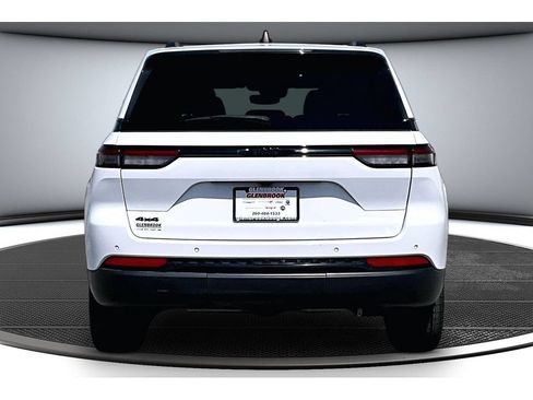 Certified 2023 Jeep Grand Cherokee Altitude AWD/4WD image 6