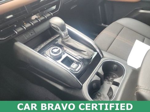 Certified 2025 GMC Canyon AT4 image 32